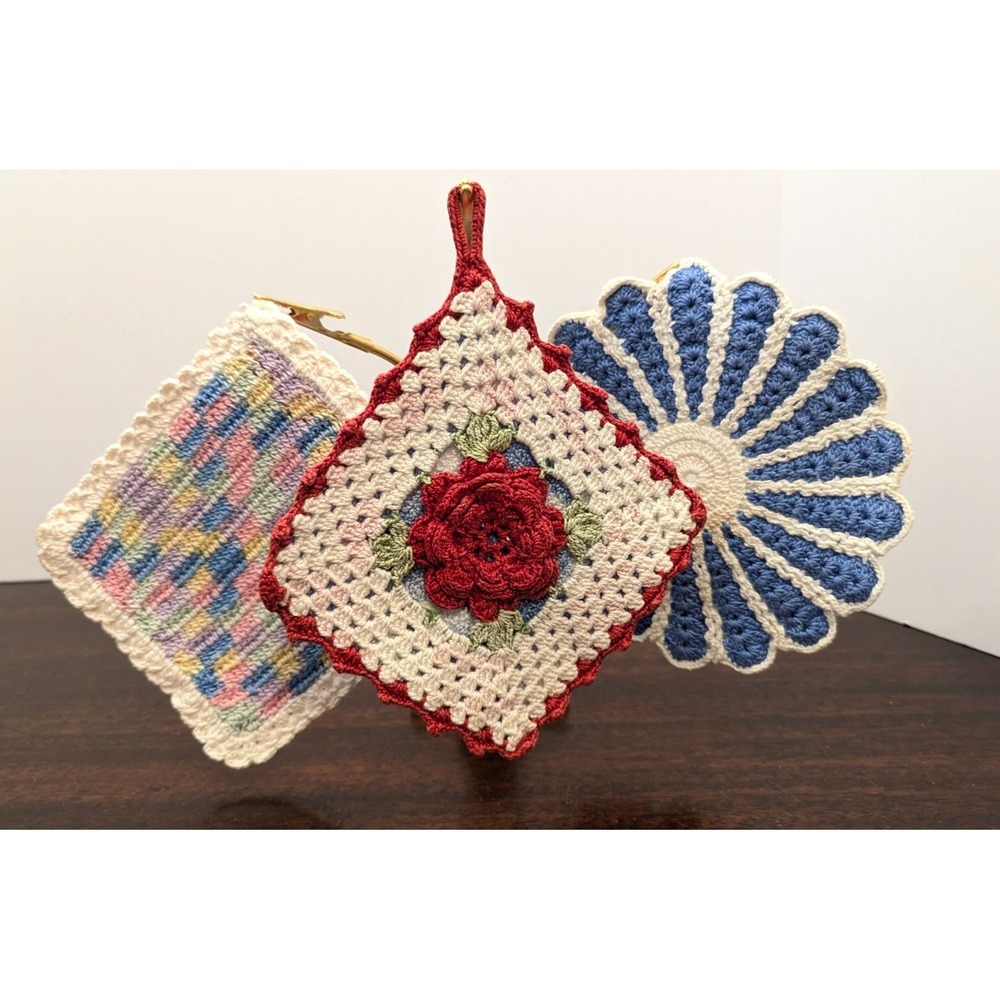 Vintage Handmade Crochet Potholders Lot of 3 Farmhouse Cottage Kitchen